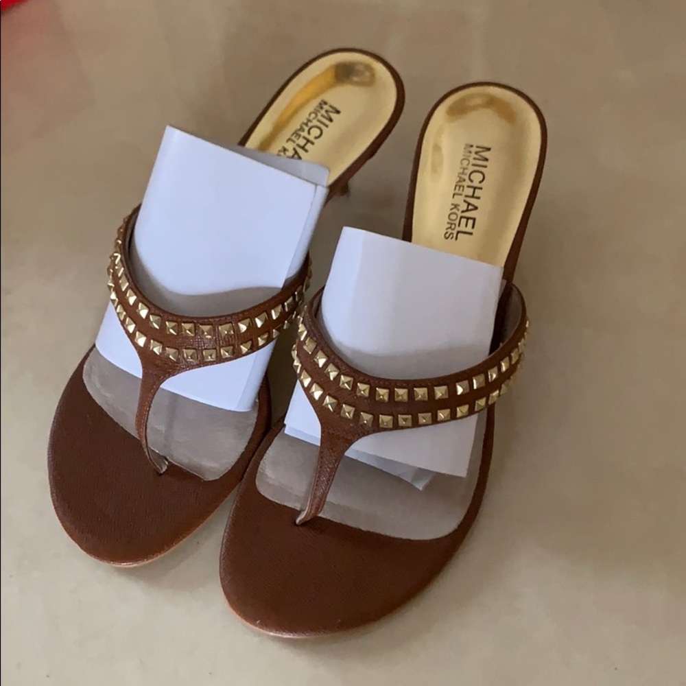 michael kors kitten heels